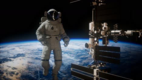 Estación-Espacial-Internacional-Y-Astronauta-En-El-Espacio-Ultraterrestre-Sobre-El-Planeta-Tierra
